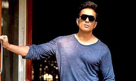 After offering accommodation at his hotel to healthcare workers, Sonu Sood feeds 45,000 people in Mumbai