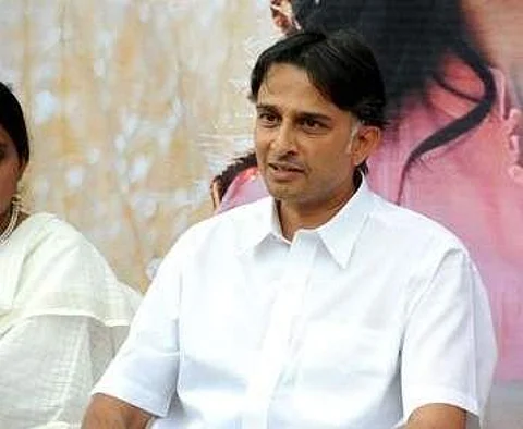 Sanjay Swaroop turns villain for Akshara