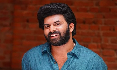 Sunny Wayne in Appan