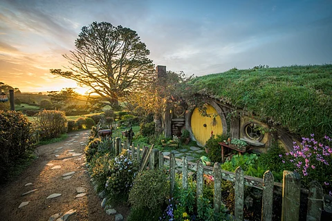 A still of Lord of the Rings set