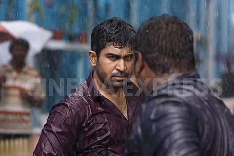 Kodiyil Oruvan Review