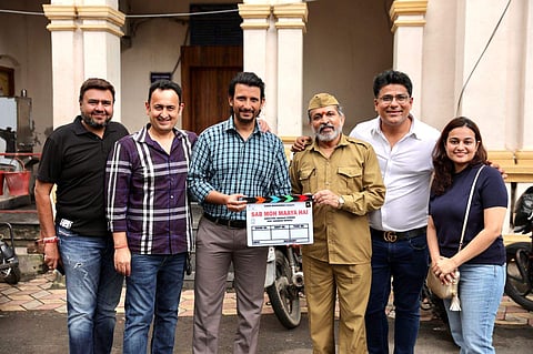 Annu Kapoor, Sharman Joshi to star in Sab Moh Maaya Hai