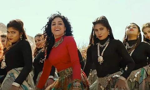Kannilu Kannilu song from Manju Warrier's Ayisha out