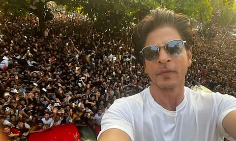Shah Rukh Khan shares selfie with fans: ‘Lovely to live in front of the sea of love’