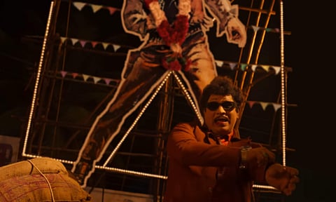 10000 Pax song from Jigarthanda Double X out