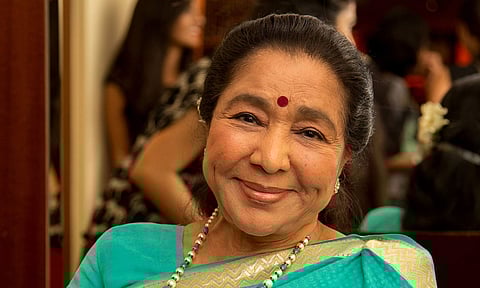 Asha Bhosle conferred with Maharashtra Bhushan Award