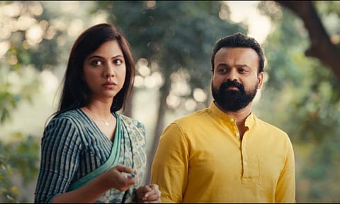 Kunchacko Boban is back as quintessential romantic hero in this new song from Padmini