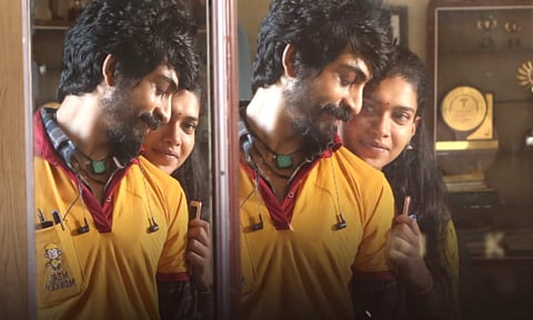 Malarthan Vizhundhadhu song from Aneethi out