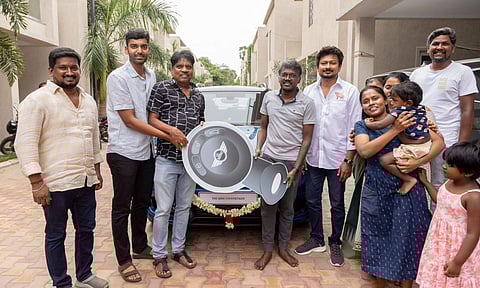 Udhayanidhi Stalin gifts Mari Selvaraj a car