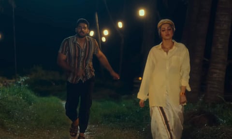 Vennello Aadapilla song from Bedurulanka 2012 out