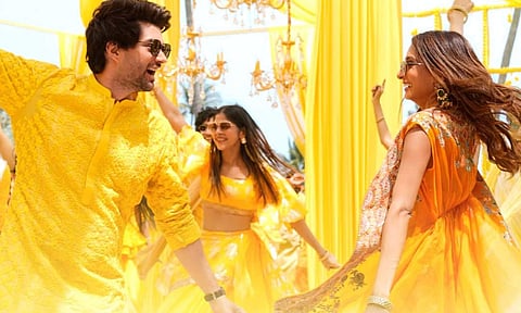 'Agg Lagdi' song from Dono out