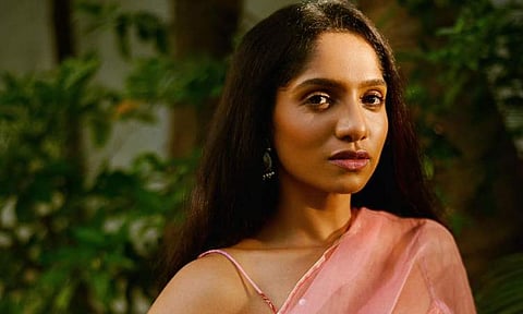 Jamie Lever to make Telugu debut with Aa Okatti Adakku