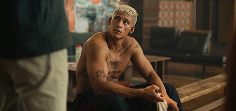 Sixty Minutes Movie Review: A 50-50 action drama