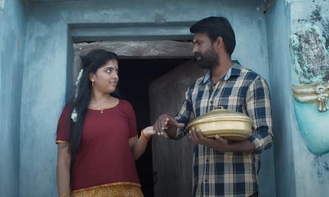 First single 'Panjavarna Kiliye' from Soori's Garudan is out