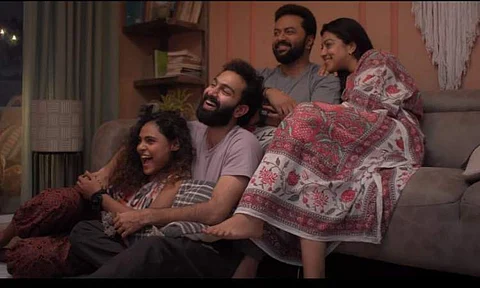 Manam Manam song from Marivillin Gopurangal is out