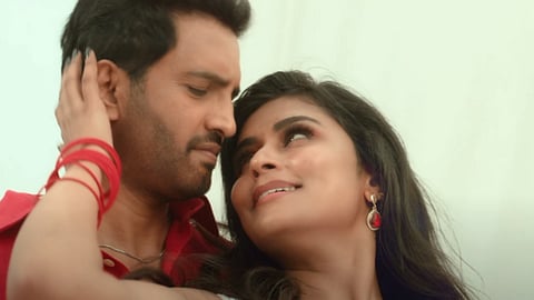 First single 'Maayoney' from Santhanam's Inga Naan Thaan Kingu out