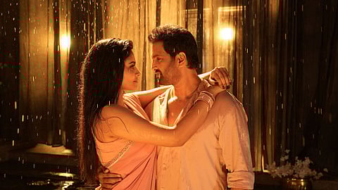 Anand Narayan: Inga Naan Thaan Kingu will be completely different from Santhanam's previous films