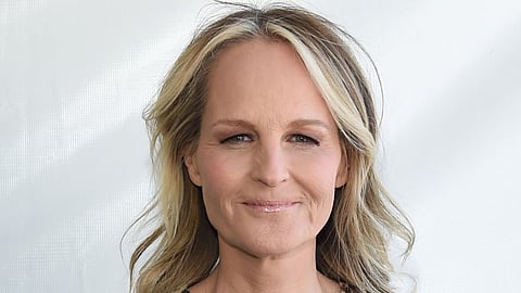 Helen Hunt thought of quitting Twister due to her knee injury