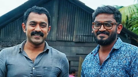 Asif Ali (L). Jofin T Chacko.