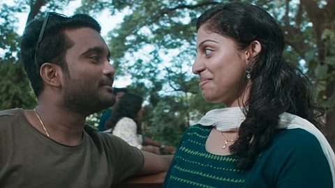 First single 'Hey Azhaghiye' from Rekkai Mulaithen out