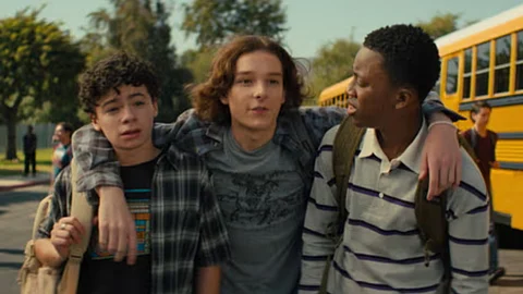 Incoming Movie Review: A teen comedy that mistakes vulgarity for humour