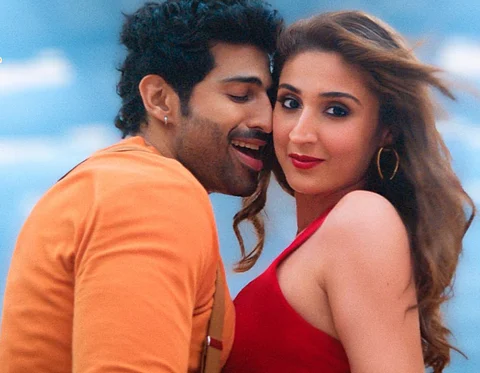 Aashim Gulati and Dhvani Banushali in a poster from Kahan Shuru Kahan Khatam