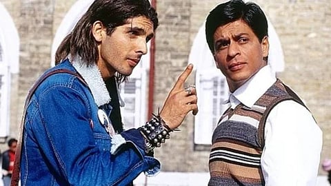 Zayed Khan (L) and Shah Rukh Khan (R) in Main Hoon Na