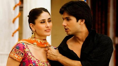 Kareena Kapoor Khan and Shahid Kapoor in Jab We Met