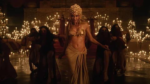 Jacqueliene Fernandez in the music video
