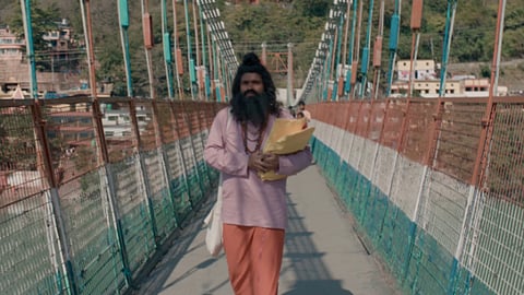 Aalan trailer: Vetri goes through a lot of life changes to find the writer in him