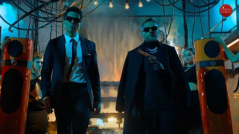 Sonu Sood and Honey Singh in the song