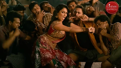 A still from 'Touch Lo Undu' song