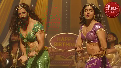 ‘Photua’ song from Dupahiya: Sparsh Shrivastava and Bhuvan Arora cross-dress in this dance number