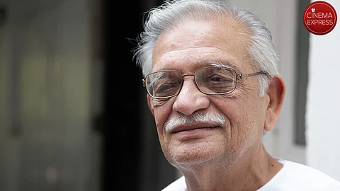 Gulzar receives Jnanpith Award at his residence