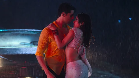 Siddharth Malhotra and Janhvi in the song 'Bheegi Saree'