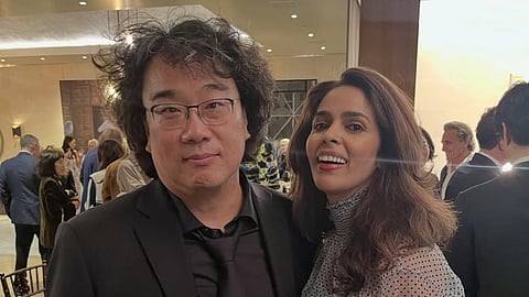 Mallika Sherawat's photo with Bong Joon Ho goes viral, netizens make quirky 'Murder' references