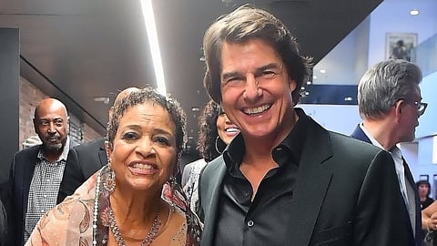 Tom Cruise and Debbie Allen dance in celebration of Honorary Oscars