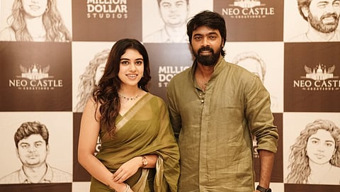 Jama fame Pari Elavazhagan's next to star himself, Roja and Ramya Ranganathan