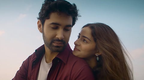 Chand Mera Dil title track, sung by Faheem Abdullah, is full of pathos and pain
