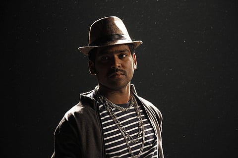 En Aaloda Seruppa Kaanom Movie Stills 