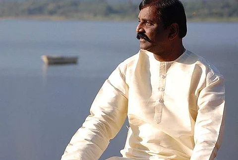 #MeToo reaches Kollywood; Chinmayi accuses Vairamuthu of sexual harassment; The lyricist denies