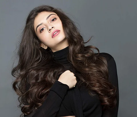 I&#39;m longing to work with Vijay Deverakonda: Nazia Davison