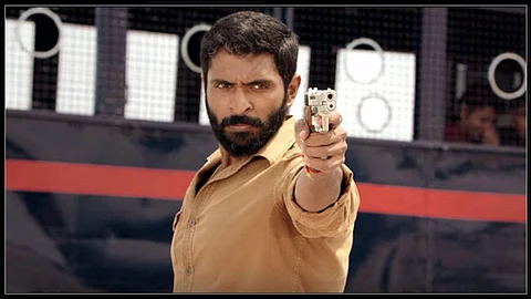 Thuppakki Munai Review: The frill-free narrative saves the day