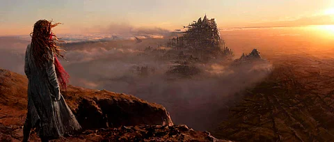 Mortal Engines Review: A visually stunning steampunk sci-fi let down by a mediocre story