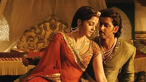 Ashutosh Gowariker shares unreleased pictures from Jodhaa Akbar 