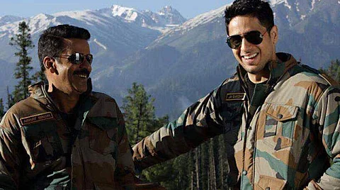 Sidharth Malhotra has his fingers crossed for Aiyaary