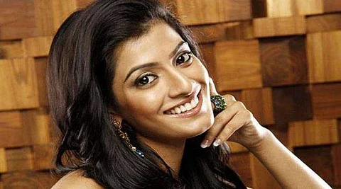 Varalaxmi joins Vijay 62 