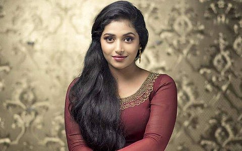 Anu Sithara joins the sets of Oru Kupprasidha Payyan