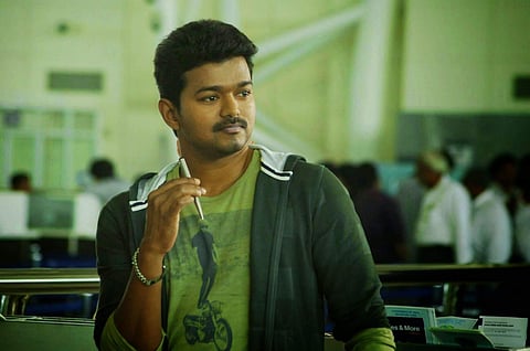 Vijay-starrer Kaththi goes to Bollywood