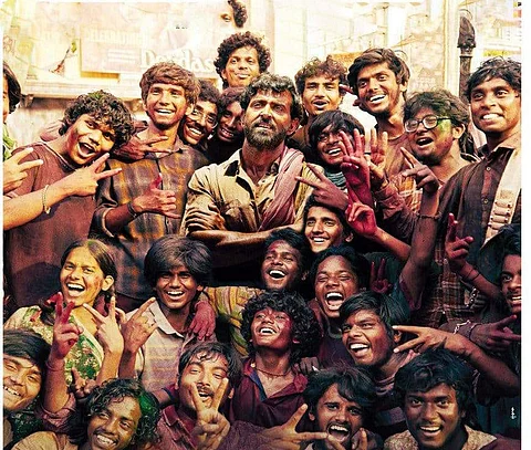 Hrithik Roshan unveils Super 30 posters on Teacher&#39;s Day